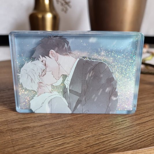 Acrylblock mit Wasser und Glitzer - Couple Tang Tang & Chen Qinqye